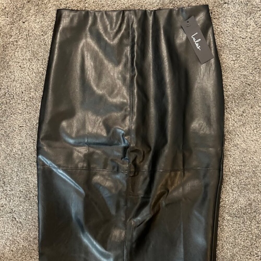 Lulu's Vegan Black Leather pencil skirt